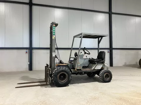 te koop ausa CE11 ruwterrein heftruck