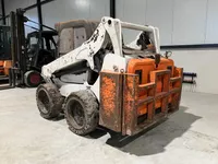 Bobcat S590 schranklader Foto