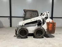 Bobcat S590 schranklader Foto