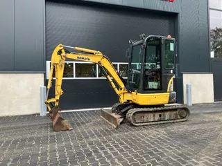 Komatsu PC26MR-3 minigraver/graafmachine