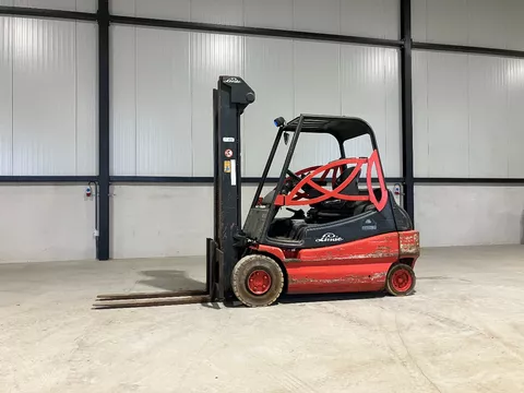 Linde elektrische heftruck E30-02