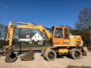 te koop liebherr A900B mobiele kraan/graafmachine