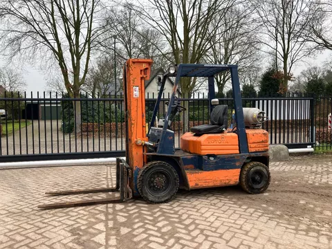 te koop toyota 42-5FGF 25 gas heftruck