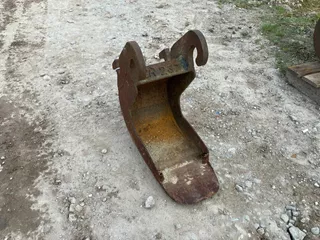 te koop cw05 bananenbak graafbak