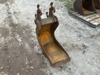 te koop cw05 bananenbak graafbak