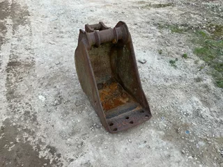 te koop bananenbak/graafbak