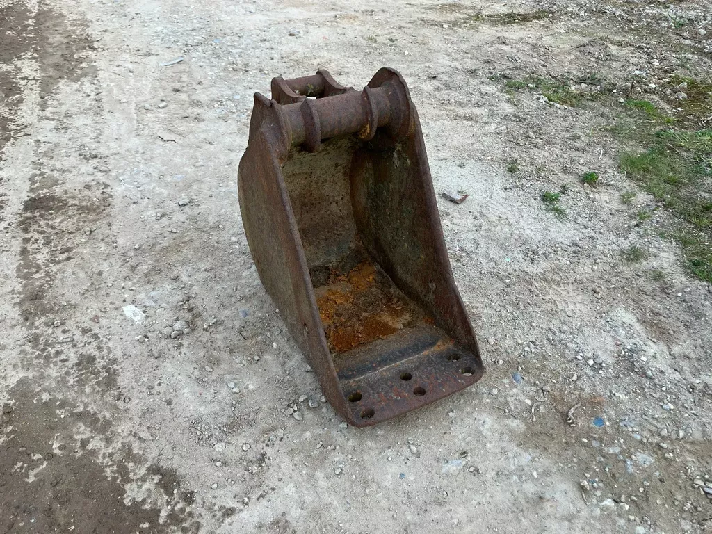 te koop bananenbak/graafbak