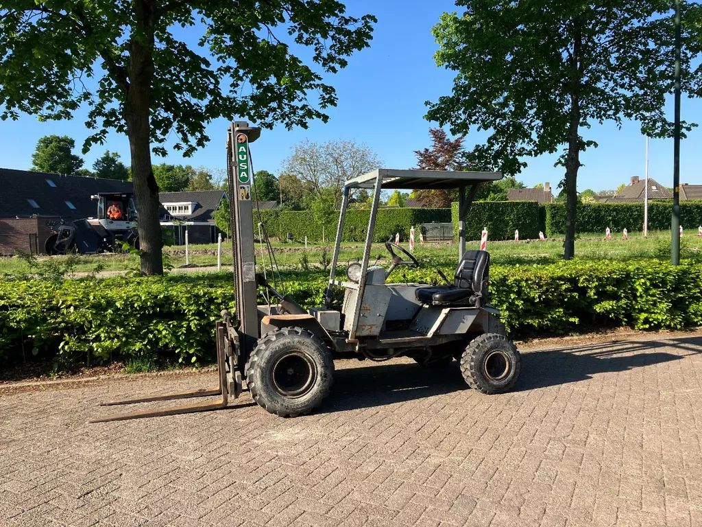 te koop ausa CE11 ruwterrein heftruck