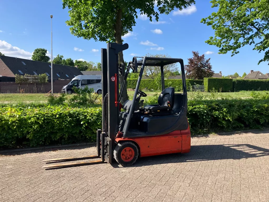 Linde elektrische heftruck E14