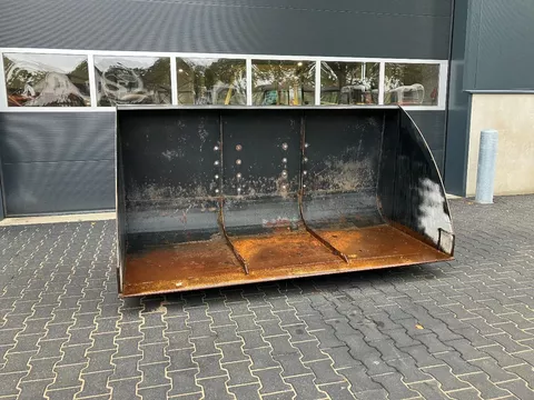 Manitou schepbak/volumebak/bak