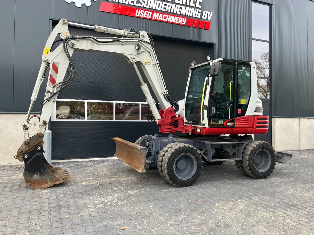 Takeuchi TB295W mobiele kraan/graafmachine