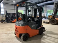 Toyota 8FBMKT20 elektrische heftruck Foto