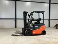 Toyota 8FBMKT20 elektrische heftruck Foto