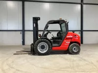 Manitou MH 25-4T buggie ruwterrein heftruck Foto