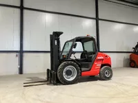 Manitou MH 25-4T buggie ruwterrein heftruck Foto