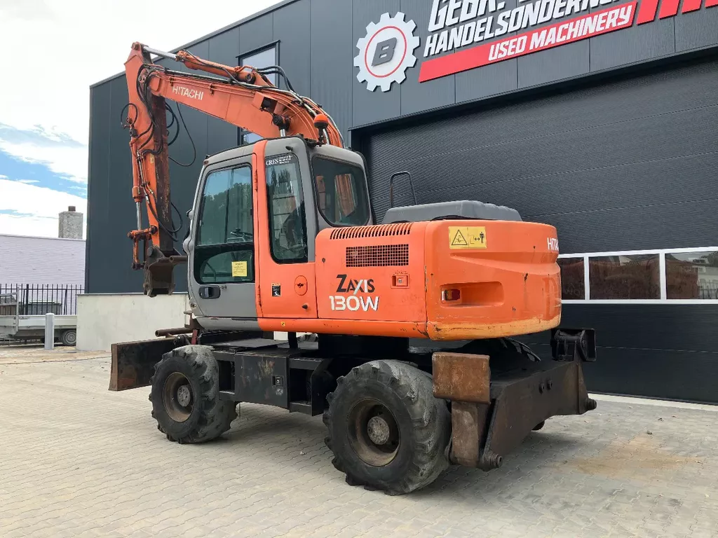 Hitachi ZX130W mobiele kraan/graafmachine Hitachi ZX130W mobiele kraan/graafmachine
