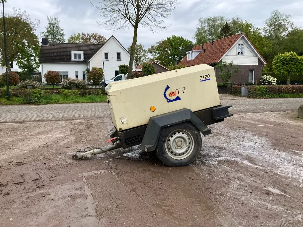 te koop doosan 7/20 mobiele compressor