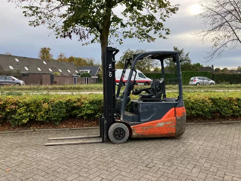 te koop toyota elektrische heftruck 8FBE16T