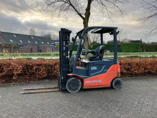 te koop toyota 8FBMKT25 elektrische heftruck pyroban