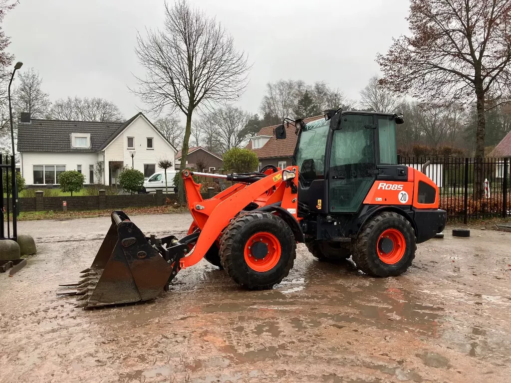 te koop kubota R085 shovel/wiellader