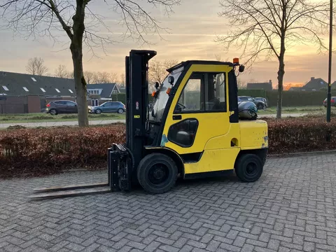 te koop nissan 3.5ton heftruck