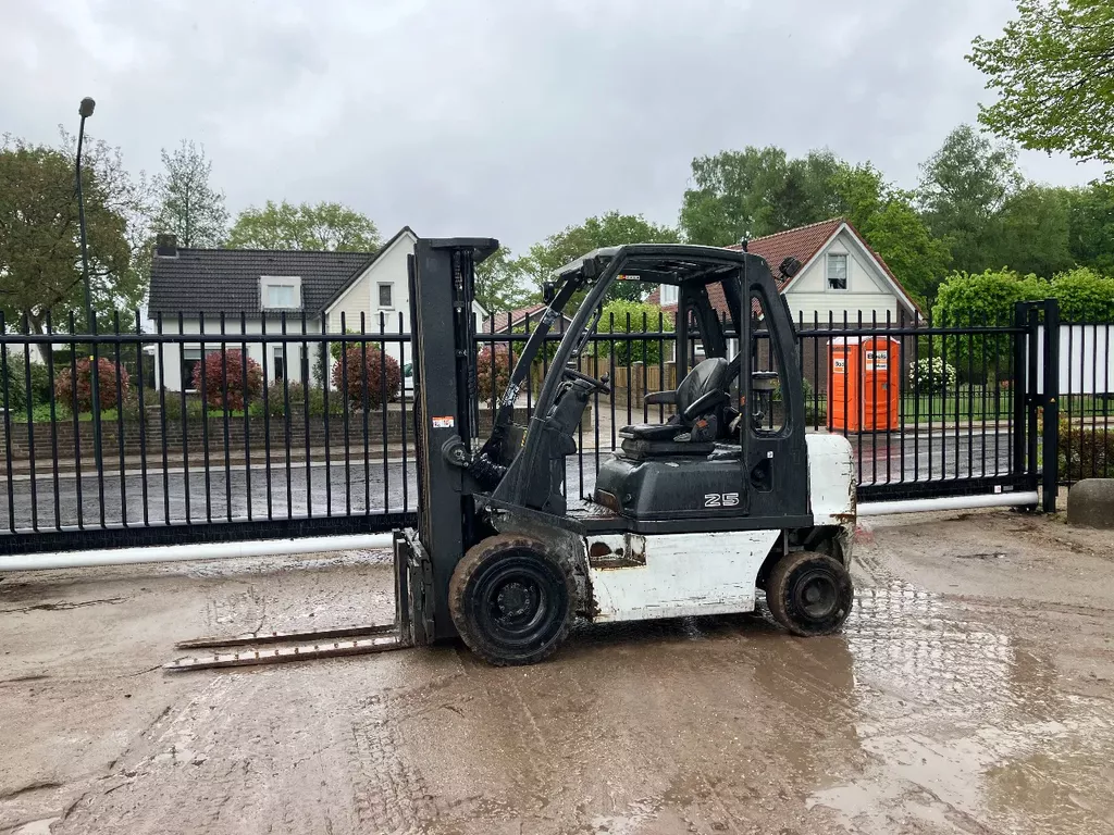 Unicarriers diesel heftruck Y1D2A25Q
