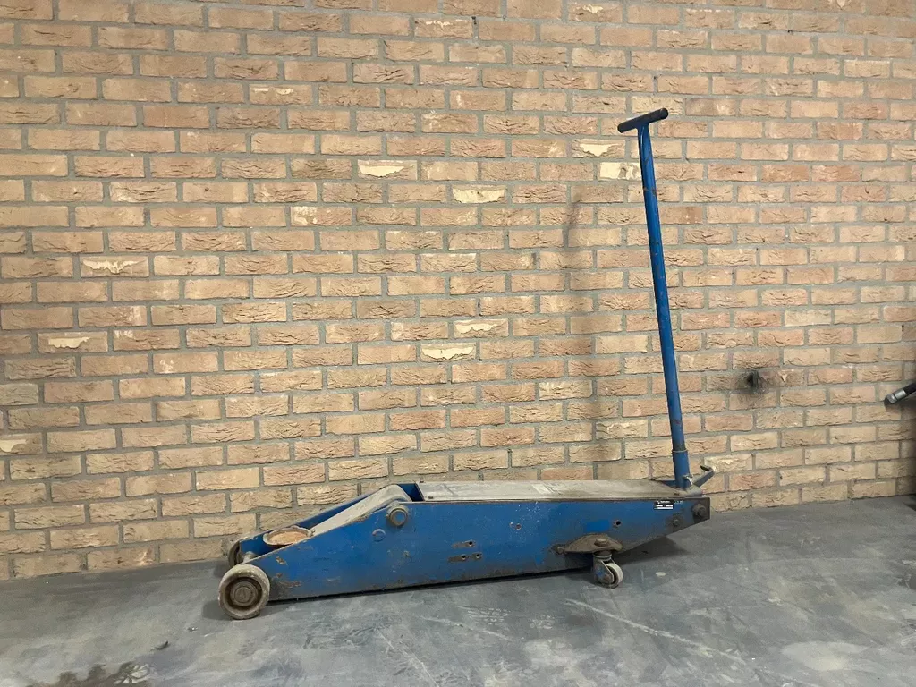 ac garagekrik/krik