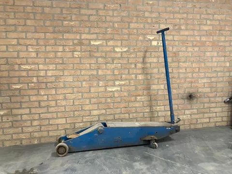 ac garagekrik/krik
