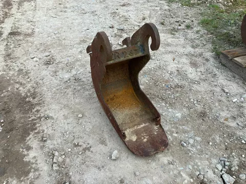 te koop cw05 bananenbak graafbak