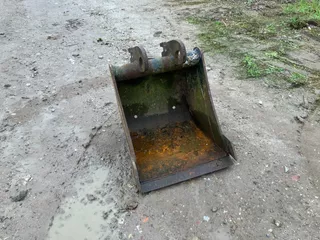 graafbak/ dieplepel